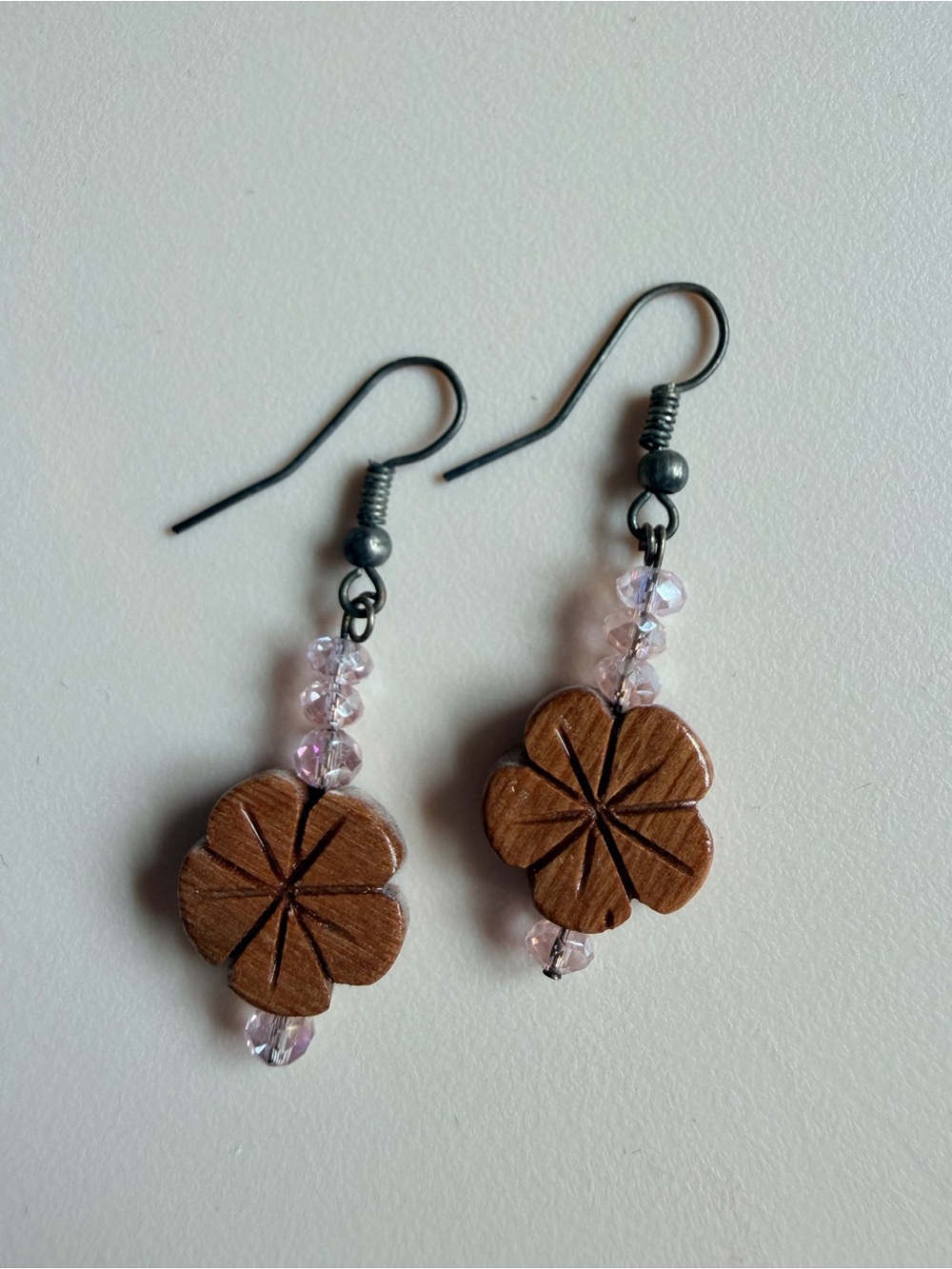 Vintage 90’s Wooden Flower Drop Earrings with Light Pink Beads from Hawaii